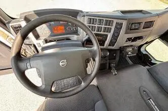 Volvo FL240 + CARRIER SUPRA 850, 181 kW, diisel, automaat