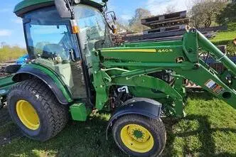 John Deere 4052R, 37.9 kW, diesel, automatic