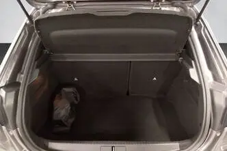 Peugeot 208, 1.2, 74 kW, бензин, автомат, передний привод