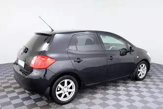 Toyota Auris, 1.4, 66 kW, дизель, механическая, передний привод