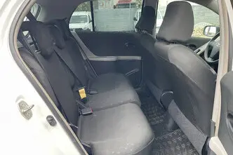 Toyota Yaris, 1.4, 66 kW, дизель, механическая, передний привод