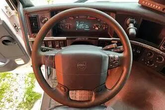 Volvo FM 410 6x2*4, 308 kW, дизель, автомат