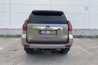 Toyota Land Cruiser, 2.8, 150 kW, дизель, автомат, полный привод