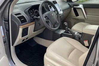 Toyota Land Cruiser, 2.8, 150 kW, дизель, автомат, полный привод