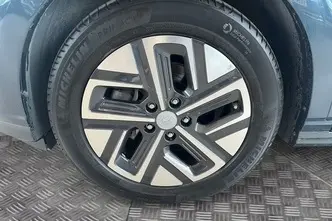 Hyundai Kona, 150 kW, electric, automatic, front-wheel drive