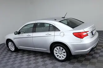 Chrysler 200, 2.4, 125 kW, bensiin, automaat, esivedu