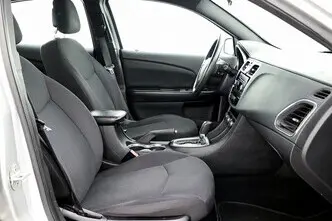 Chrysler 200, 2.4, 125 kW, bensiin, automaat, esivedu