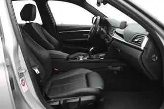 BMW 320, 2.0, 135 kW, бензин, автомат, задний привод