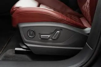 Audi e-tron, 371 kW, elekter, automaat, nelikvedu