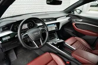 Audi e-tron, 371 kW, elekter, automaat, nelikvedu