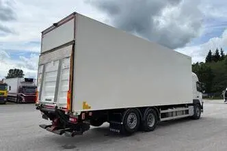 Volvo FM500, 375 kW, diesel, automatic