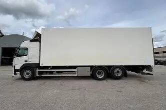 Volvo FM500, 375 kW, diesel, automatic