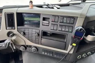 Volvo FM500, 375 kW, diesel, automatic