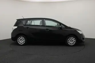 Toyota Verso, 1.6, 97 kW, petrol, manual, front-wheel drive