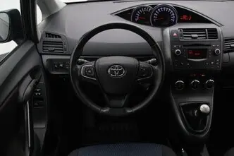 Toyota Verso, 1.6, 97 kW, petrol, manual, front-wheel drive