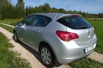 Opel Astra, 1.2, 70 kW, дизель, механическая, передний привод