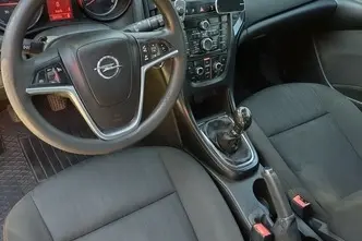 Opel Astra, 1.2, 70 kW, дизель, механическая, передний привод