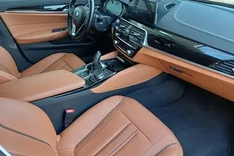 BMW 520, 2.0, 140 kW, дизель, автомат, задний привод