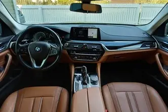 BMW 520, 2.0, 140 kW, дизель, автомат, задний привод