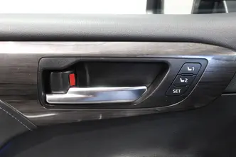 Toyota Highlander, 2.5, 140 kW, гибрид, автомат, полный привод