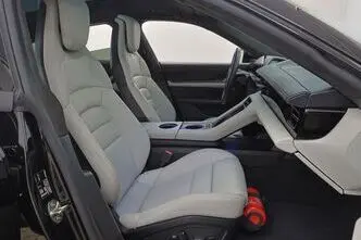 Porsche Taycan, 142 kW, elekter, automaat, nelikvedu