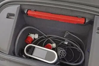 Porsche Taycan, 142 kW, elekter, automaat, nelikvedu