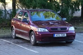 Opel Astra, 1.2, 48 kW, бензин, механическая, передний привод