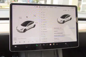 Tesla Model 3, 88 kW, elekter, automaat, tagavedu