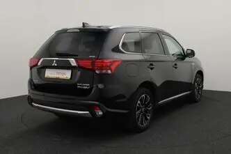 Mitsubishi Outlander, 2.0, 89 kW, подключаемый гибрид, автомат, полный привод