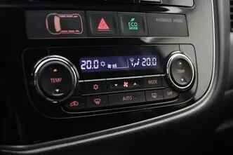 Mitsubishi Outlander, 2.0, 89 kW, подключаемый гибрид, автомат, полный привод
