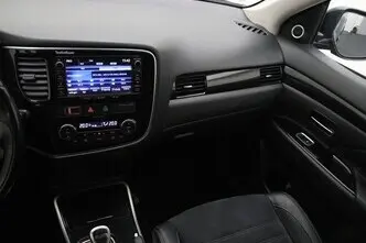 Mitsubishi Outlander, 2.0, 89 kW, подключаемый гибрид, автомат, полный привод