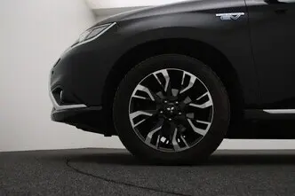 Mitsubishi Outlander, 2.0, 89 kW, подключаемый гибрид, автомат, полный привод