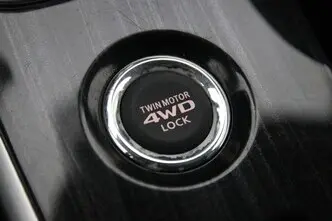 Mitsubishi Outlander, 2.0, 89 kW, подключаемый гибрид, автомат, полный привод