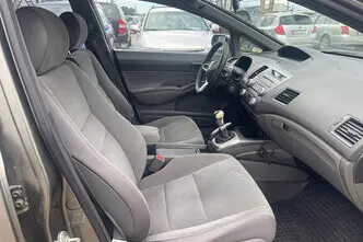 Honda Civic, 1.8, 103 kW, petrol, manual, front-wheel drive