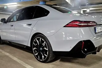 BMW i5, 250 kW, electric, automatic, rear-wheel drive