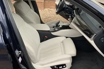 BMW 530, 3.0, 195 kW, дизель, автомат, полный привод