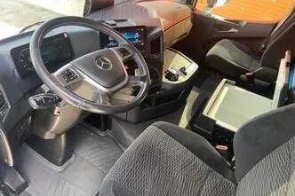 Mercedes-Benz Actros, 390 kW, дизель, автомат
