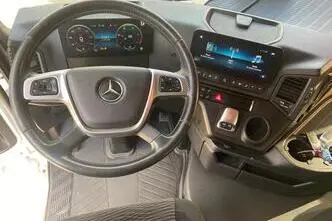 Mercedes-Benz Actros, 390 kW, дизель, автомат