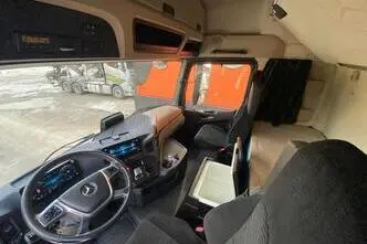 Mercedes-Benz Actros, 390 kW, дизель, автомат