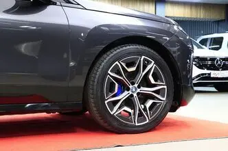 BMW iX, 102 kW, elekter, automaat, nelikvedu