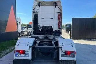 MAN TGX 18.400 4x2, 12.4, 294 kW, diesel, manual, rear-wheel drive