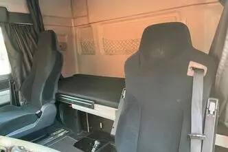 MAN TGX 18.400 4x2, 12.4, 294 kW, diesel, manual, rear-wheel drive