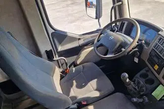 Volvo FL280 4X2 HMF 1560, 7.2, 206 kW, дизель, задний привод