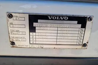 Volvo FL280 4X2 HMF 1560, 7.2, 206 kW, дизель, задний привод