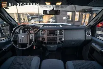 Ford F 250, 283 kW, бензин, автомат, полный привод