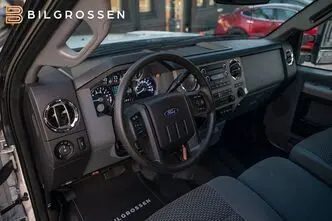 Ford F 250, 283 kW, бензин, автомат, полный привод