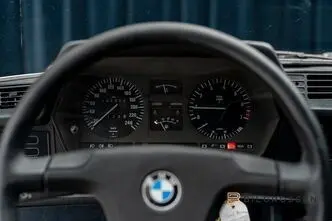 BMW 635, 160 kW, бензин, автомат, полный привод