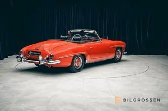 Mercedes-Benz 190, 77 kW, petrol, manual, four-wheel drive