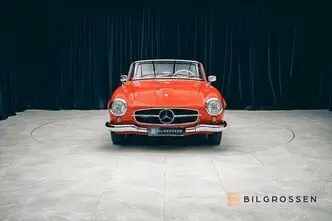 Mercedes-Benz 190, 77 kW, petrol, manual, four-wheel drive