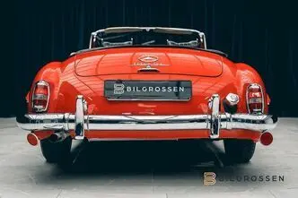 Mercedes-Benz 190, 77 kW, petrol, manual, four-wheel drive